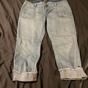 Torrid crop boyfriend capris vintage stretch